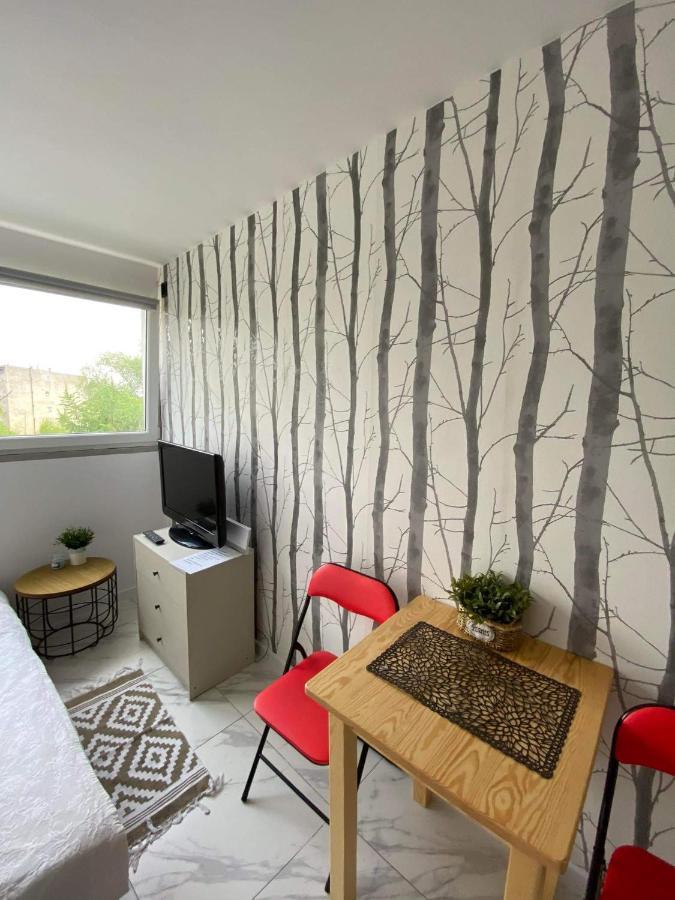 Night Host Robotnicza Apartment Wroclaw Luaran gambar